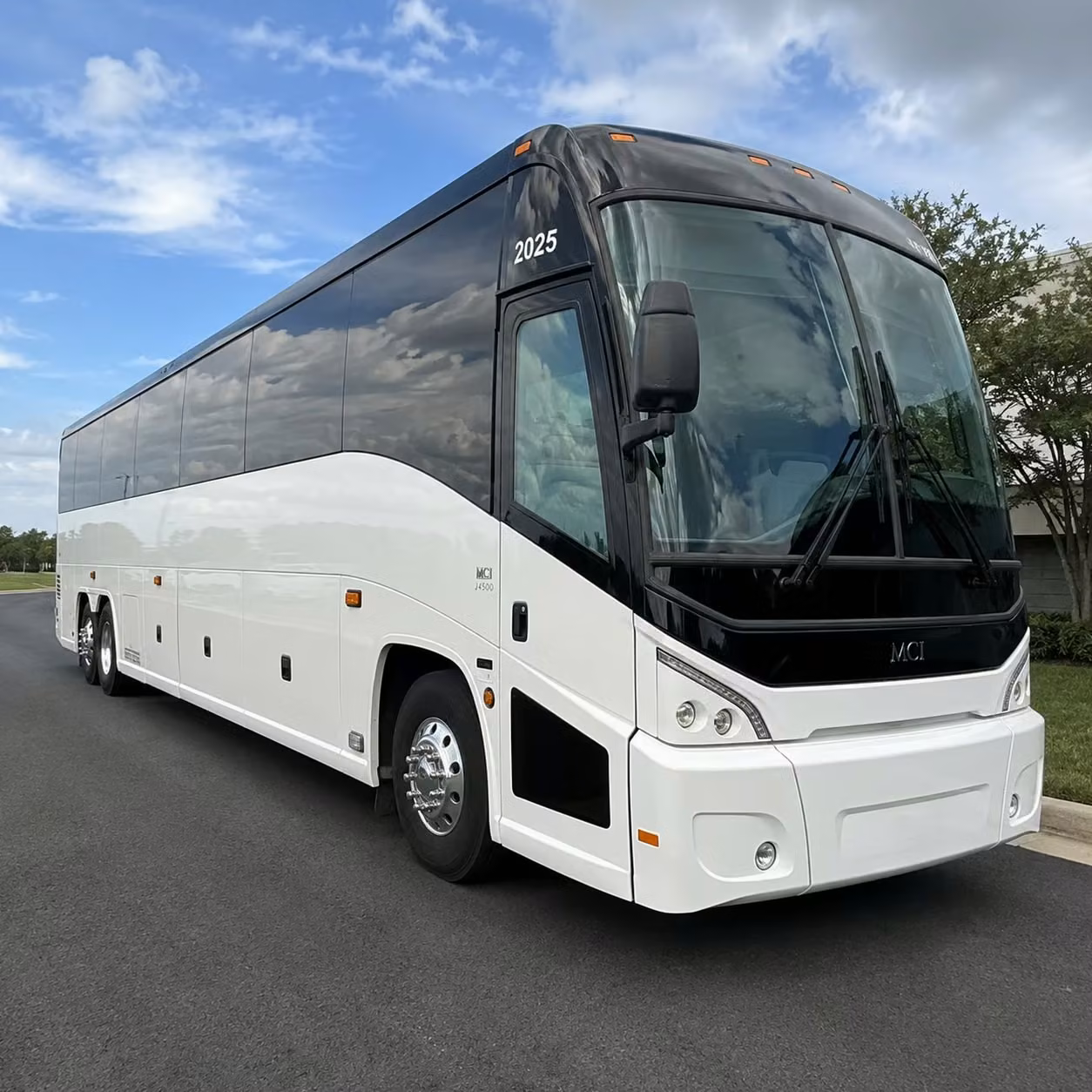 sports team fan charter bus rentals in layton